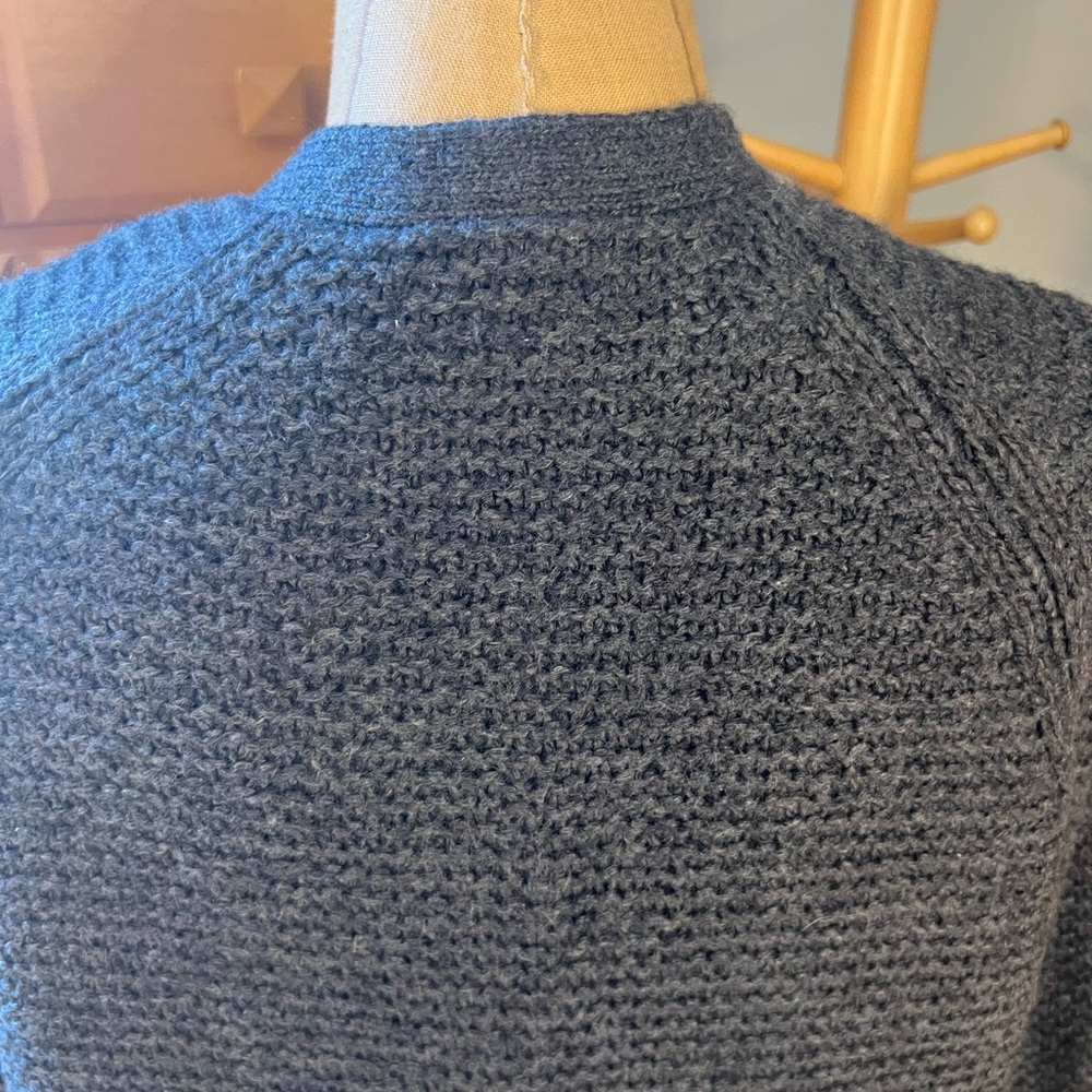 Euc American Eagle Gray Size Medium Cardigan - image 8